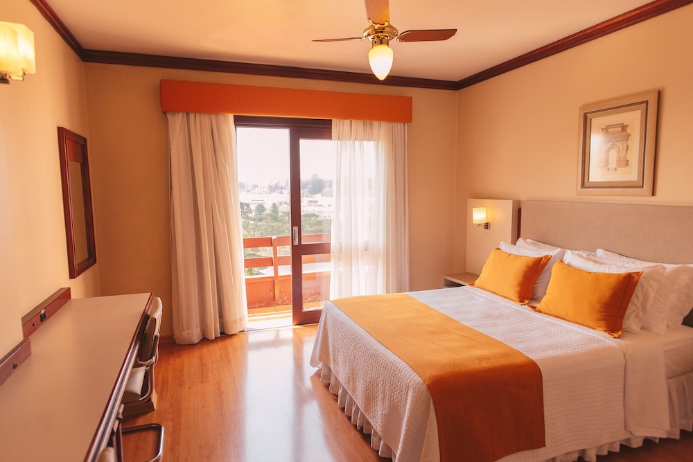 Deluxe Double or Twin Room, Lake View photo 1