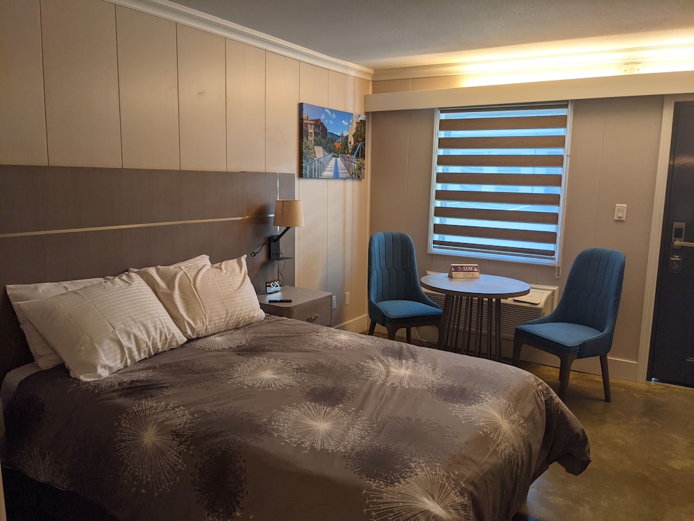 Standard Room, 1 Double Bed, Non Smoking - Photo 2