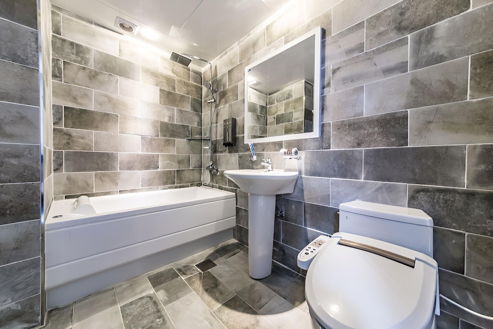 Room (VIP) - Photo 6