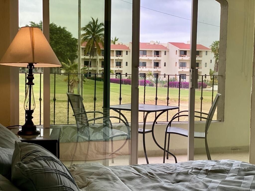 Apartment photo 2