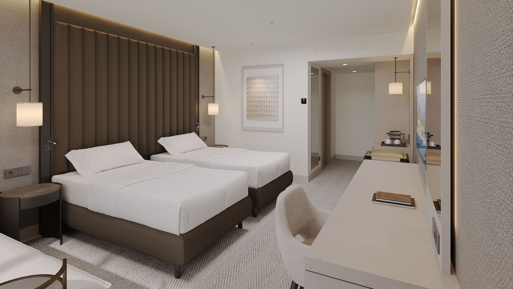 Grand Room, 2 Bedrooms, Balcony photo 3