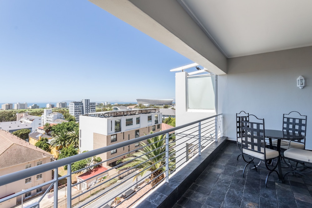 Luxury Apartment, 2 Bedrooms - Photo 7