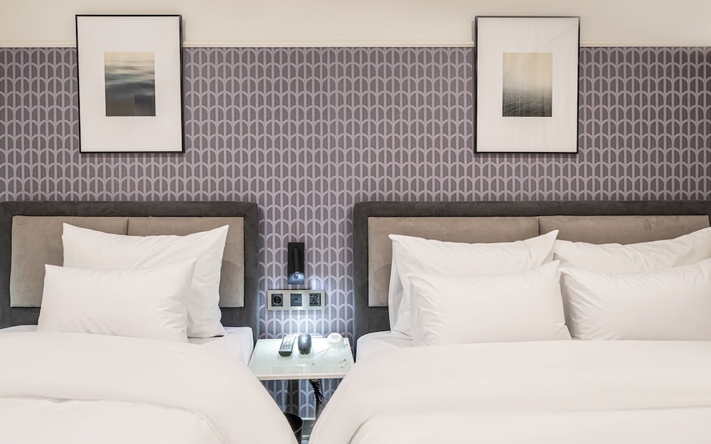 Room (Deluxe Twin - Starbucks Coffee PKG (N) - Photo 3
