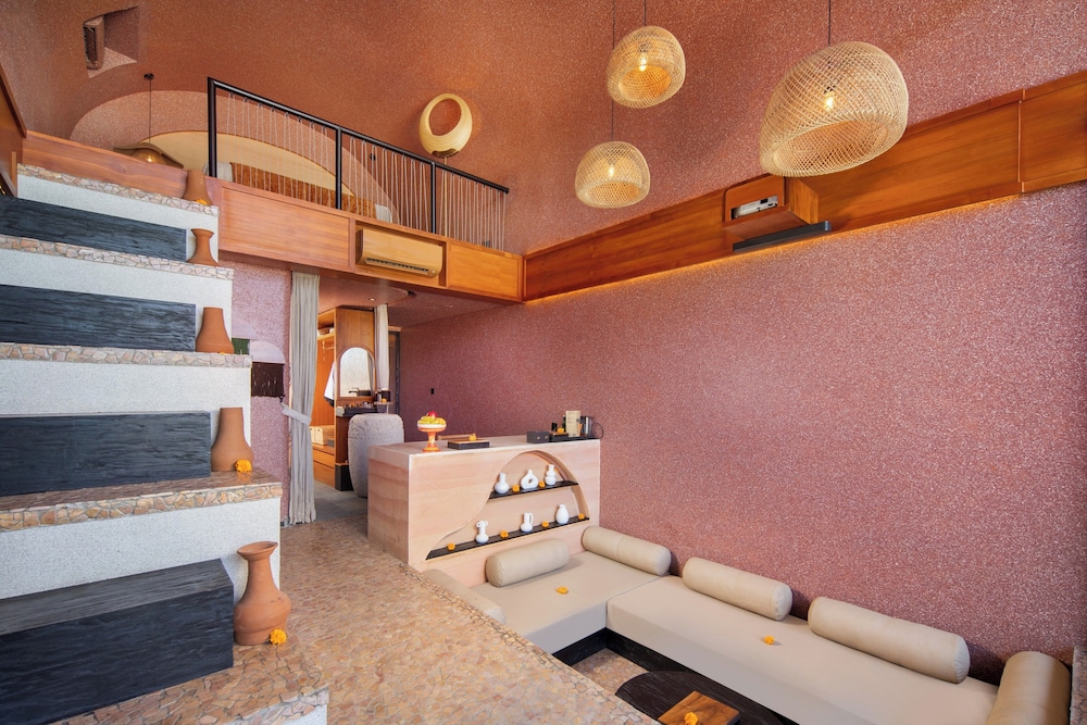 Grand One Bedroom Villa with Private Pool - Photo 11