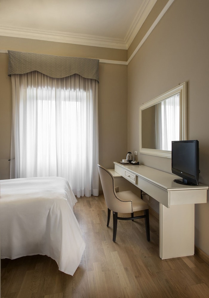 Single Room, 1 Large Twin Bed