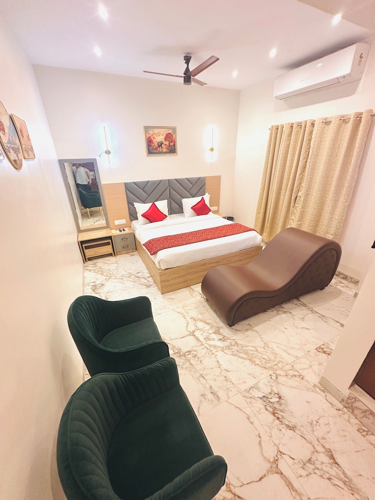 Studio Suite photo 1