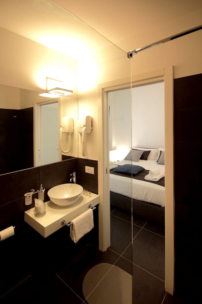 Economy Room photo 3
