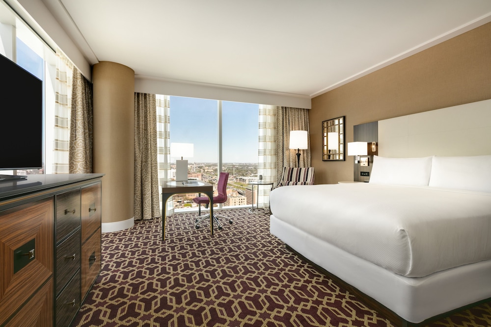 Fairmont Gold, Room, 1 King Bed