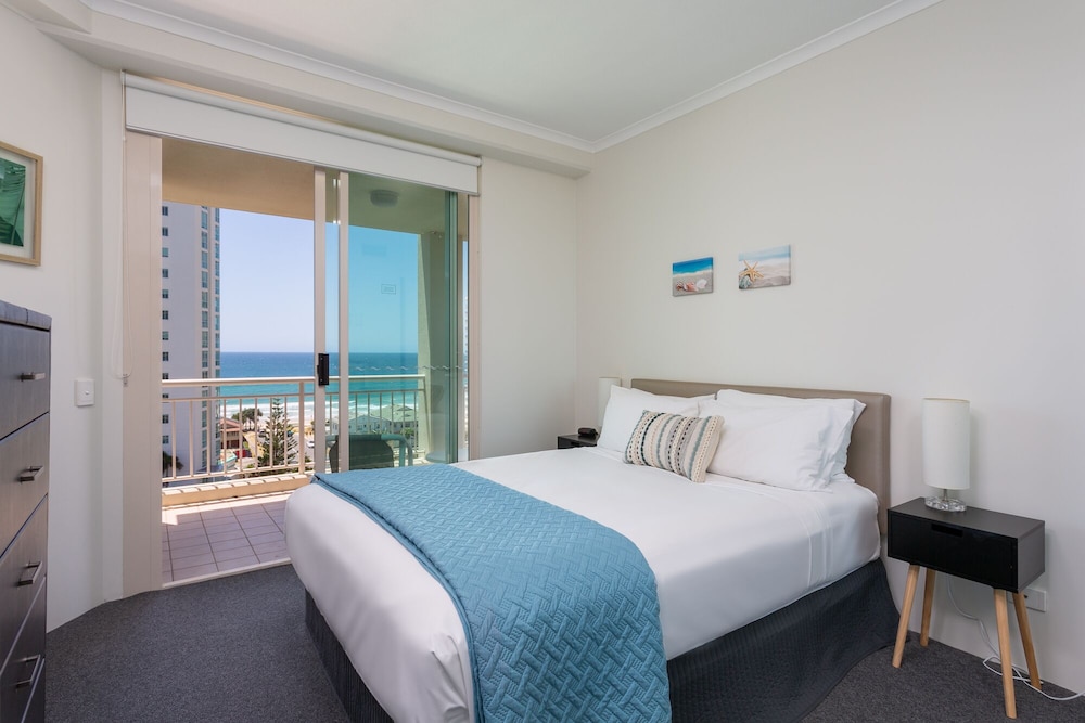 One Bedroom Ocean View Superior Apartment - Photo 2