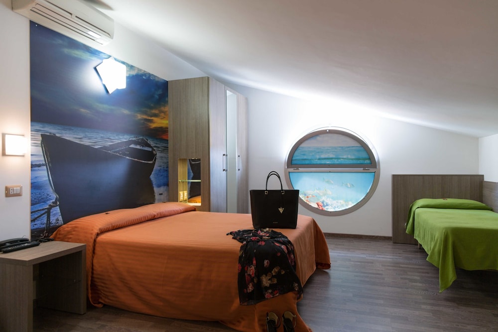 Standard Quadruple Room, 1 Bedroom photo 2