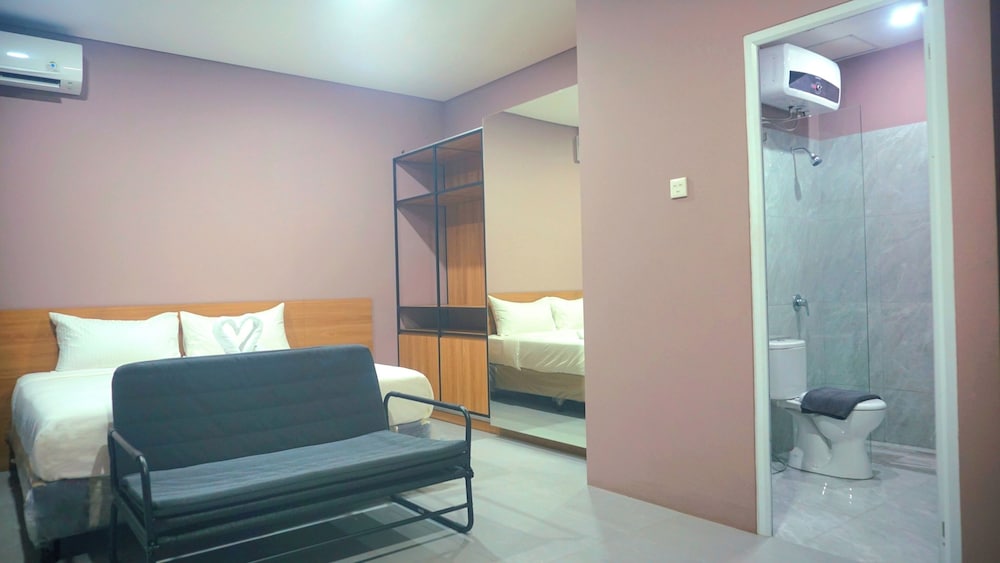 Family Room - Photo 1