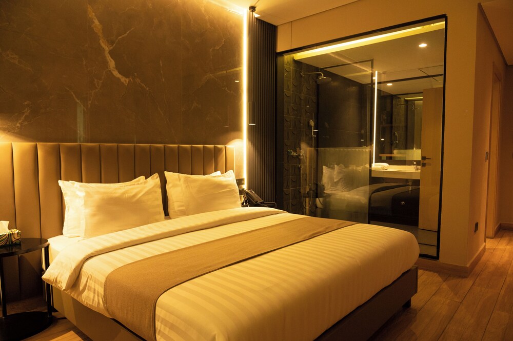 Deluxe Suite photo 3