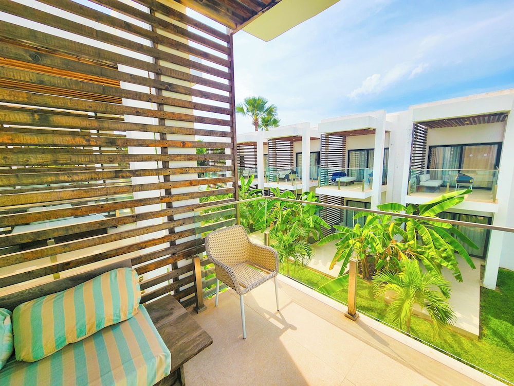 Premium Room, Garden View - Photo 6
