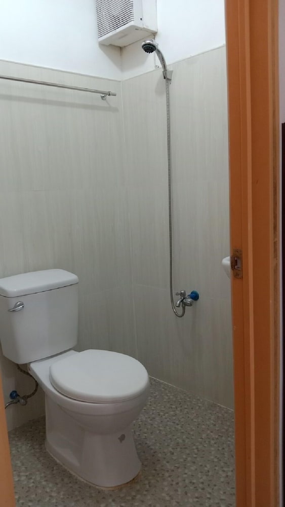 Standard Triple Room, 1 Bedroom, Non Smoking photo 3