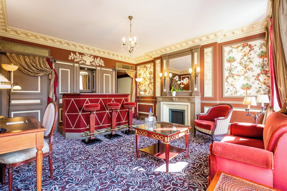 Suite, 1 King Bed (Wine Bar) - Photo 1