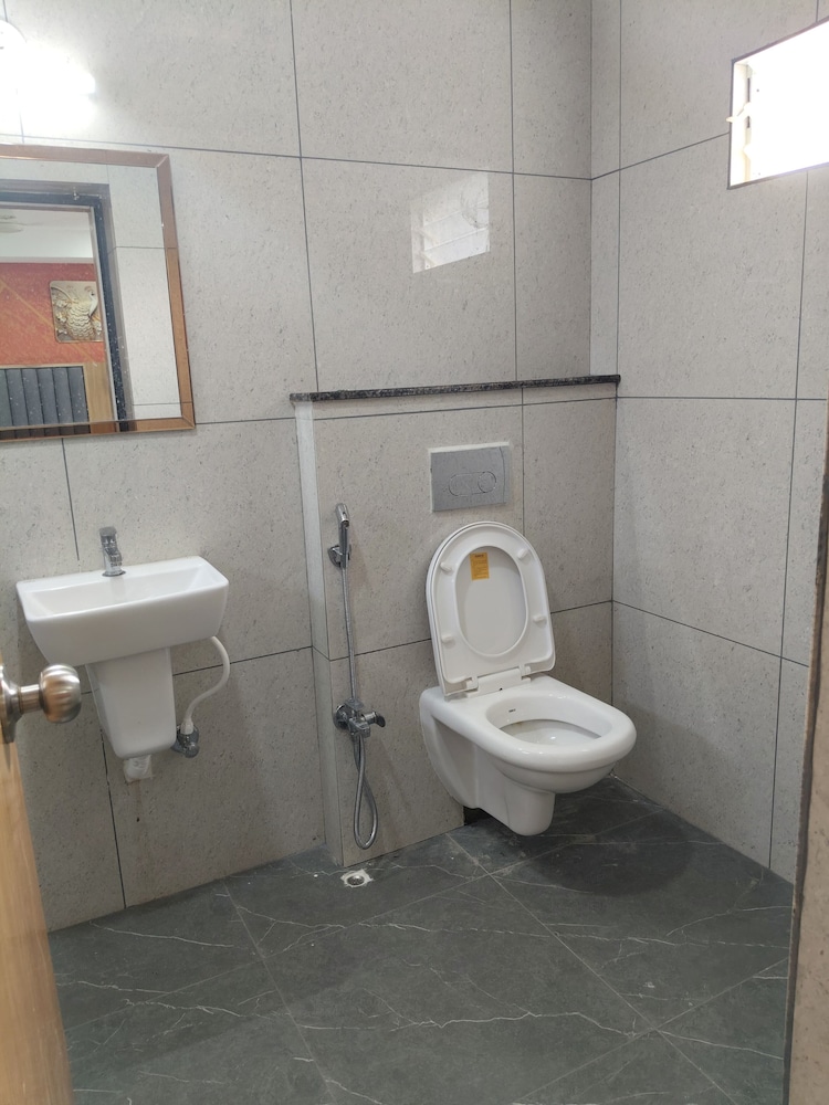 Deluxe Triple Room - Photo 10