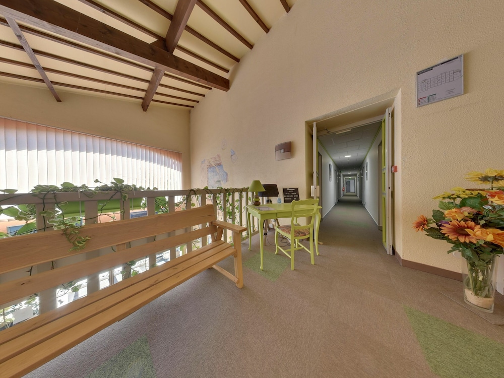 Standard Double Room - Photo 3