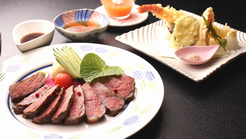 Superior Twin Room Sirloin Steak Dinner [Check-in before 6PM dinner] Breakfast , Nonsmoking GolfView - Photo 4