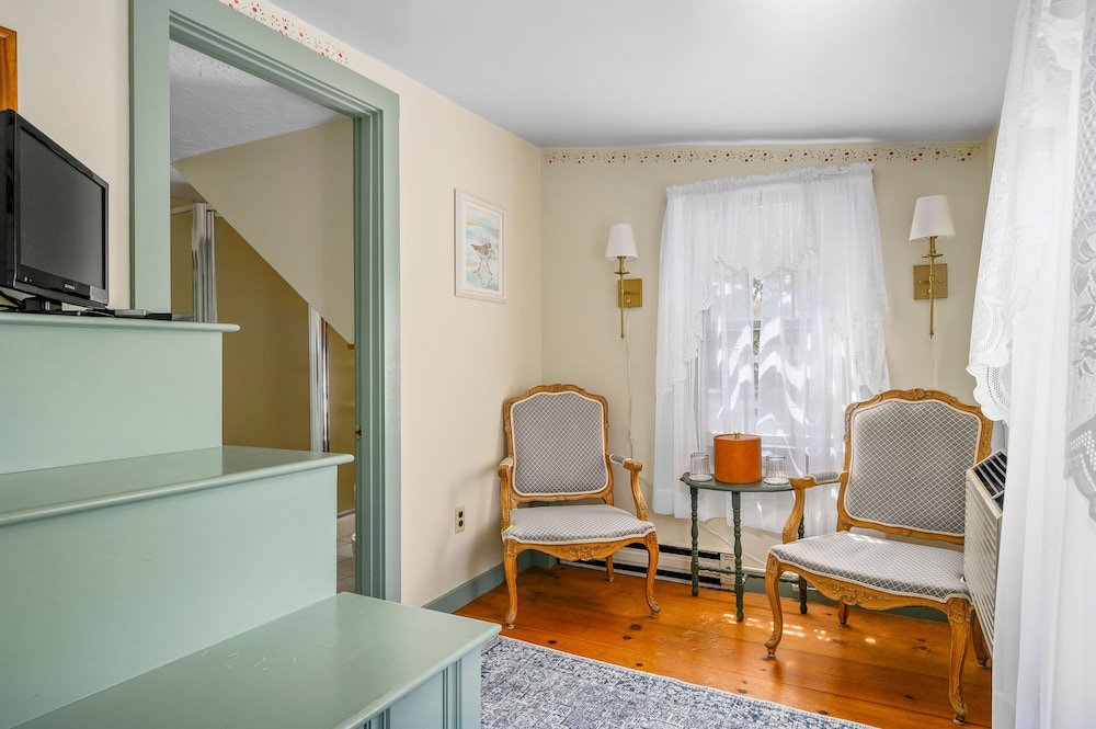 Room 8 photo 3