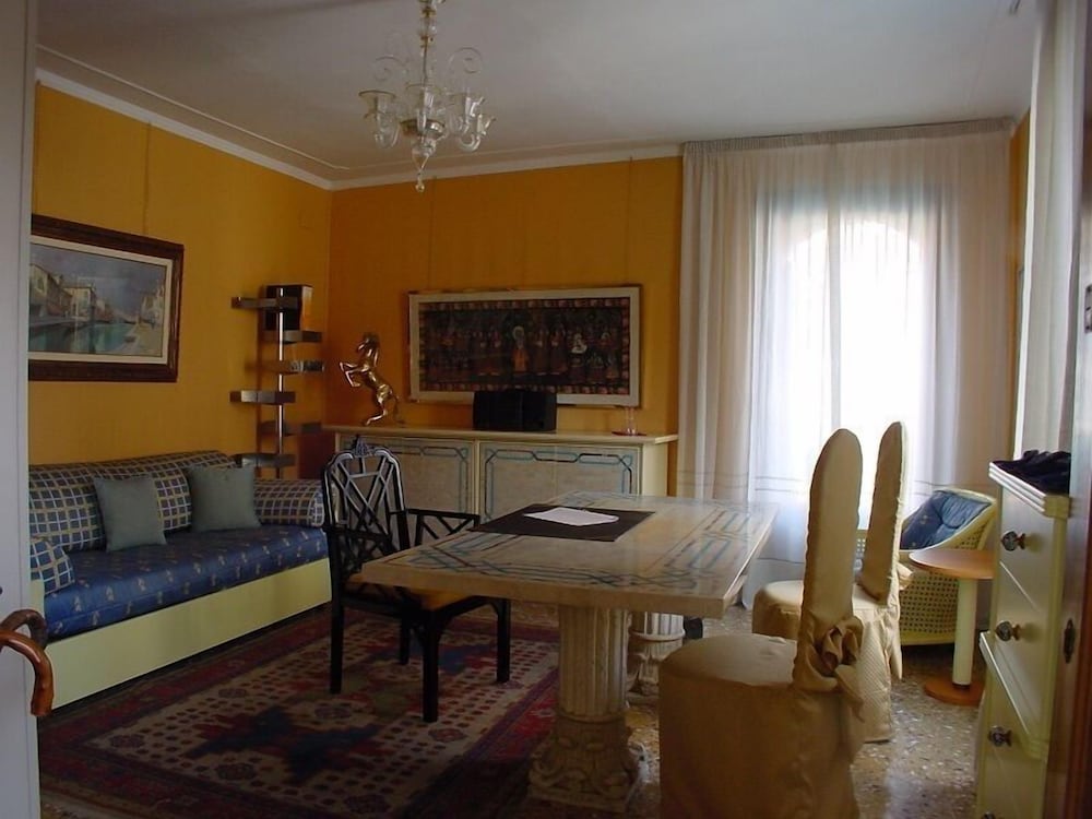 Suite photo 1