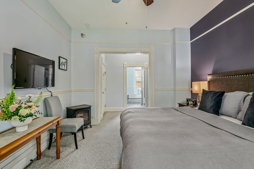 Executive Room, 1 King Bed, Terrace photo 2