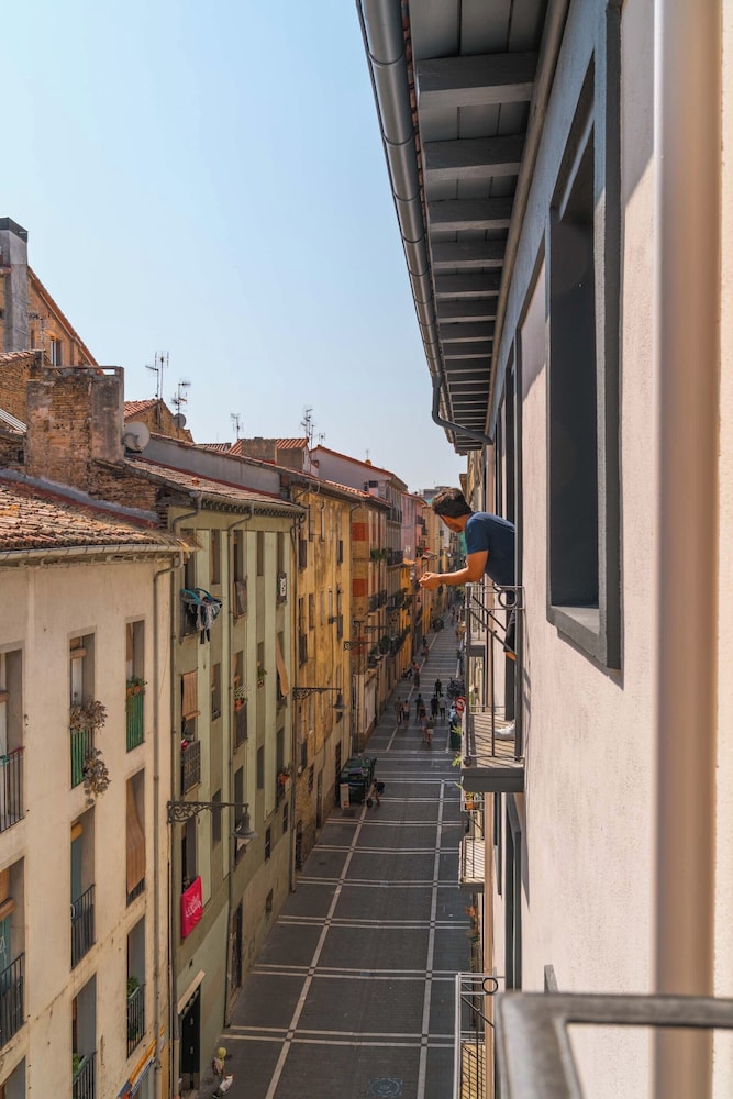One-Bedroom Apartment with Balcony photo 2