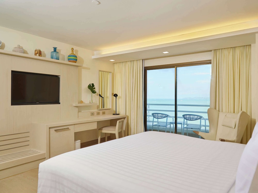 Executive Room, 1 King Bed, Club Lounge Access, Sea View