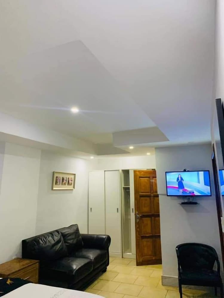 Comfort Room photo 2