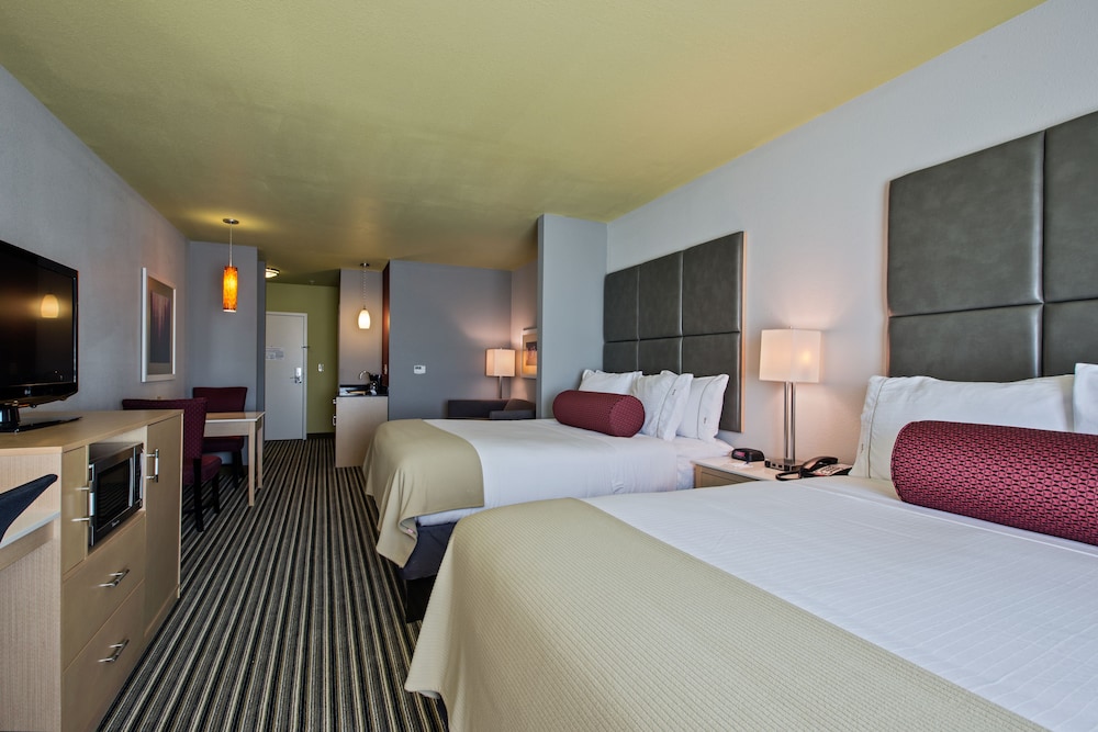 Suite, 2 Queen Beds, Accessible (Communication Accessible) photo 1
