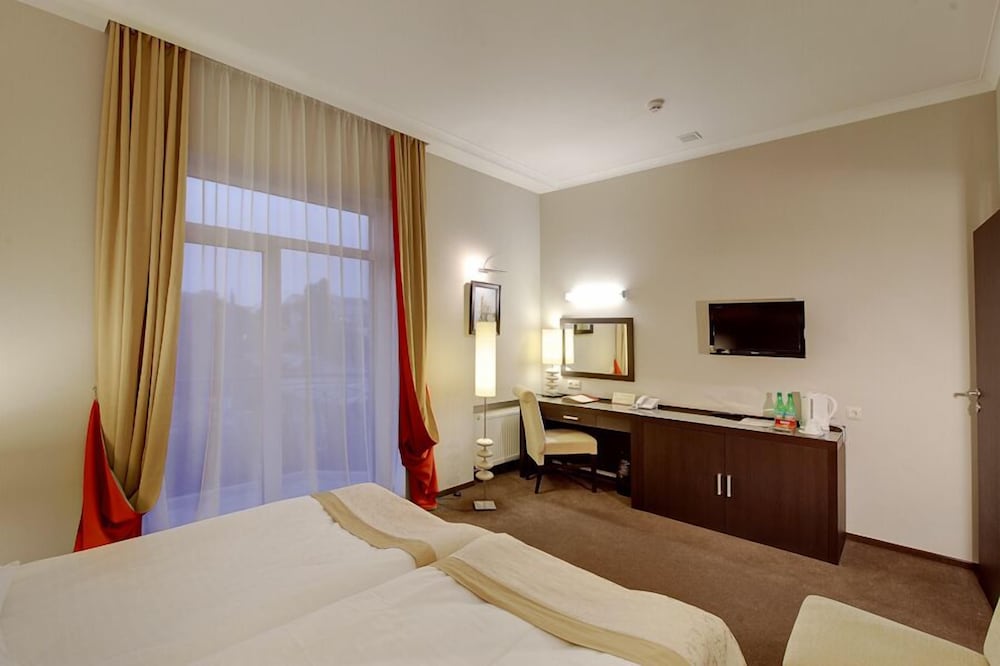 Standard Double or Twin Room photo 2