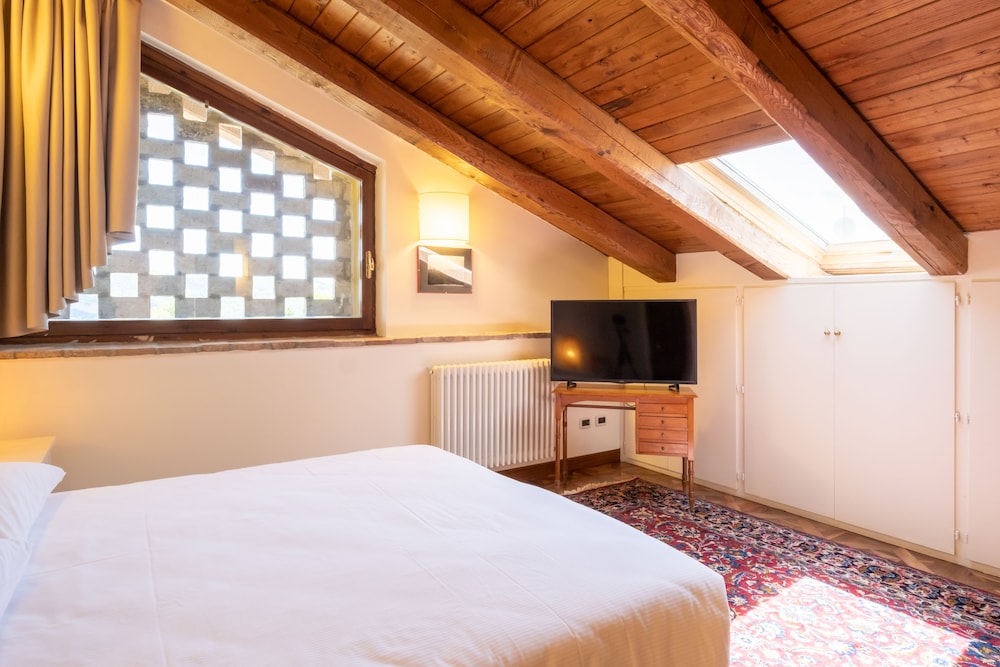 Family Suite, 2 Bedrooms, Garden View photo 2