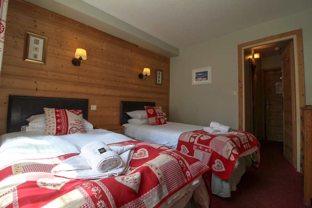 Twin Room, Bathtub photo 2