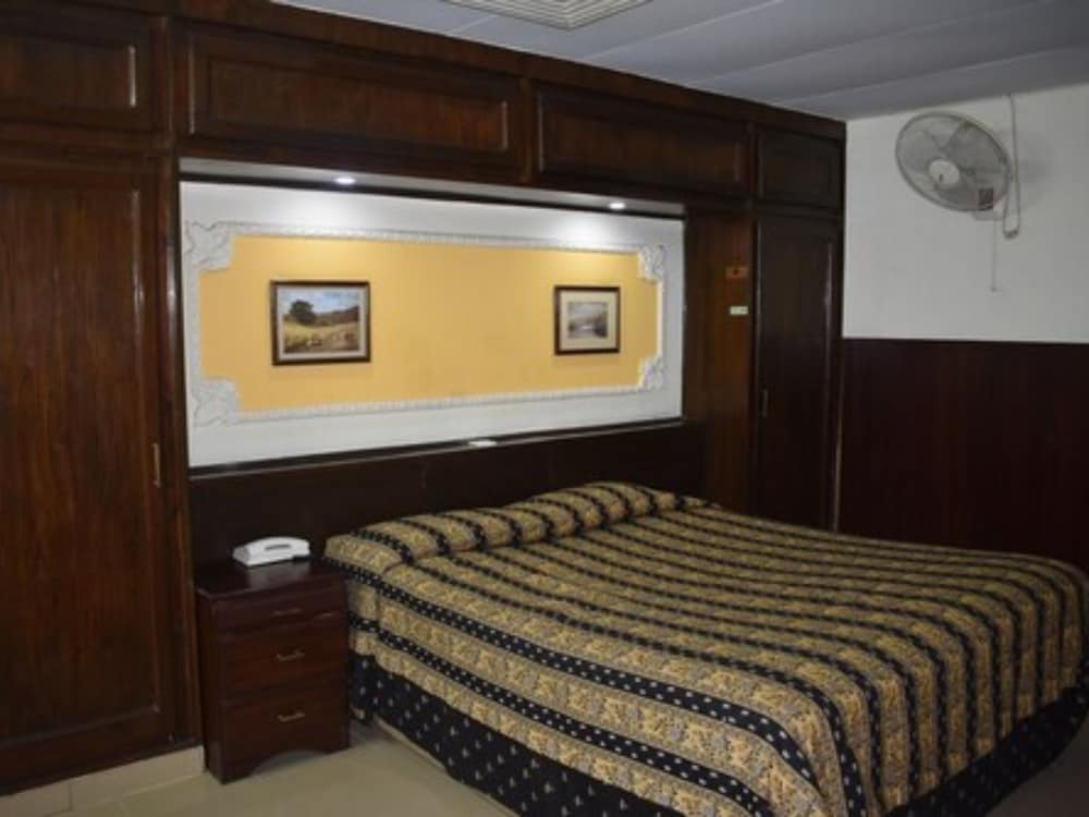 Standard Suite