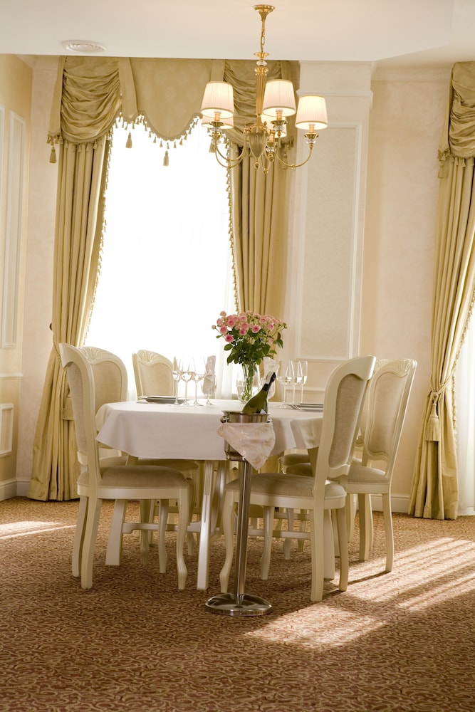 Business Suite photo 3