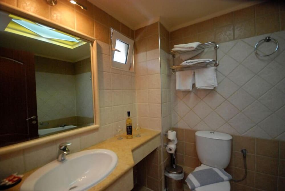 Deluxe Double Room, City View photo 3