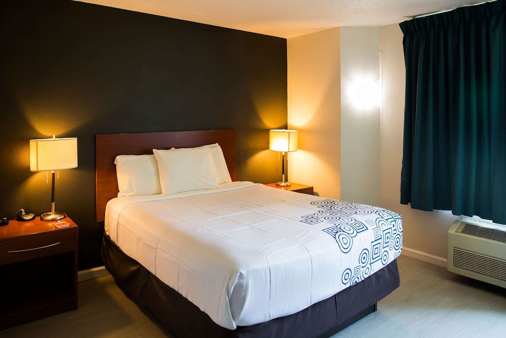 Room, 1 Queen Bed, Accessible, Non Smoking photo 2