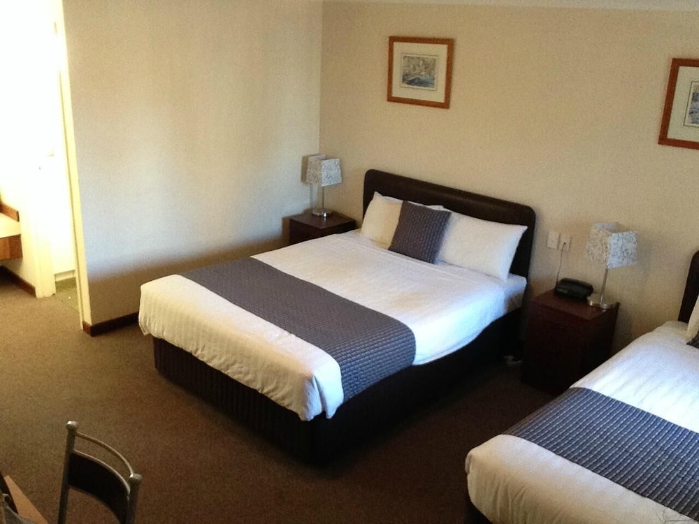 Standard Double or Twin Room photo 1