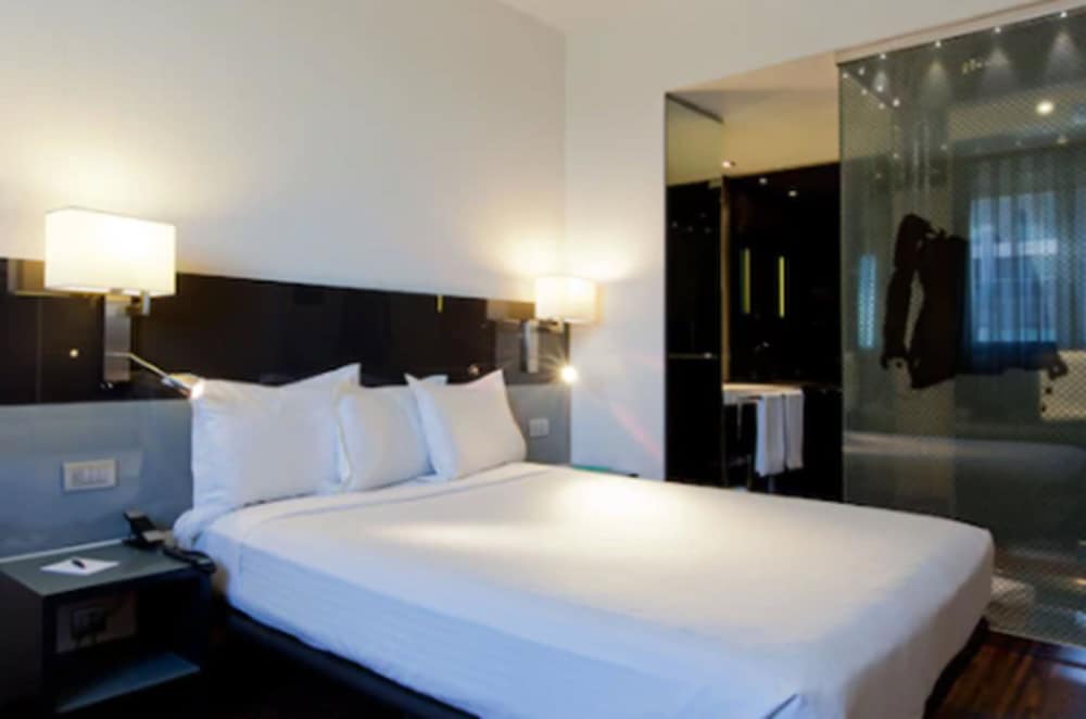 Executive Room, 1 King Bed photo 3