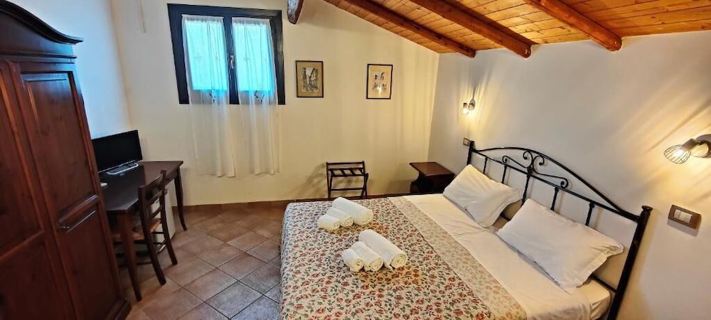 Double or Twin Room, Hill View, Tower (Attic) photo 3