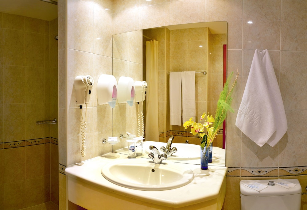 Premium Double or Twin Room photo 3