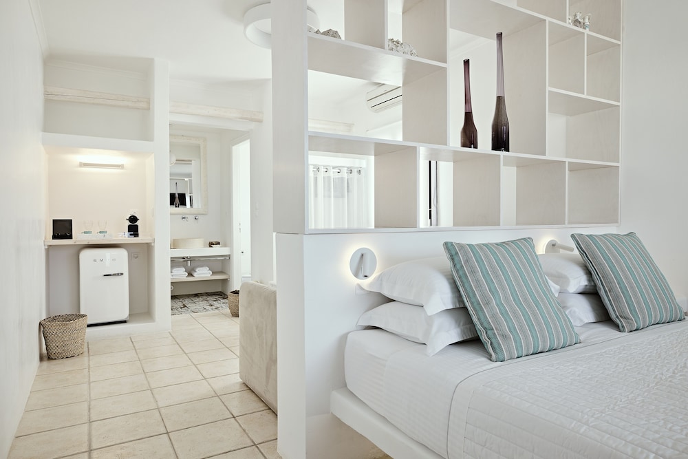 Junior Suite, 1 Bedroom, Jetted Tub, Sea View photo 3