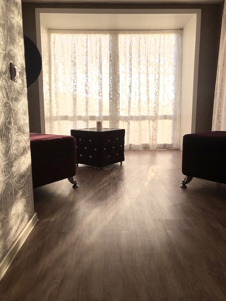 Junior Room, 1 King Bed, City View photo 1