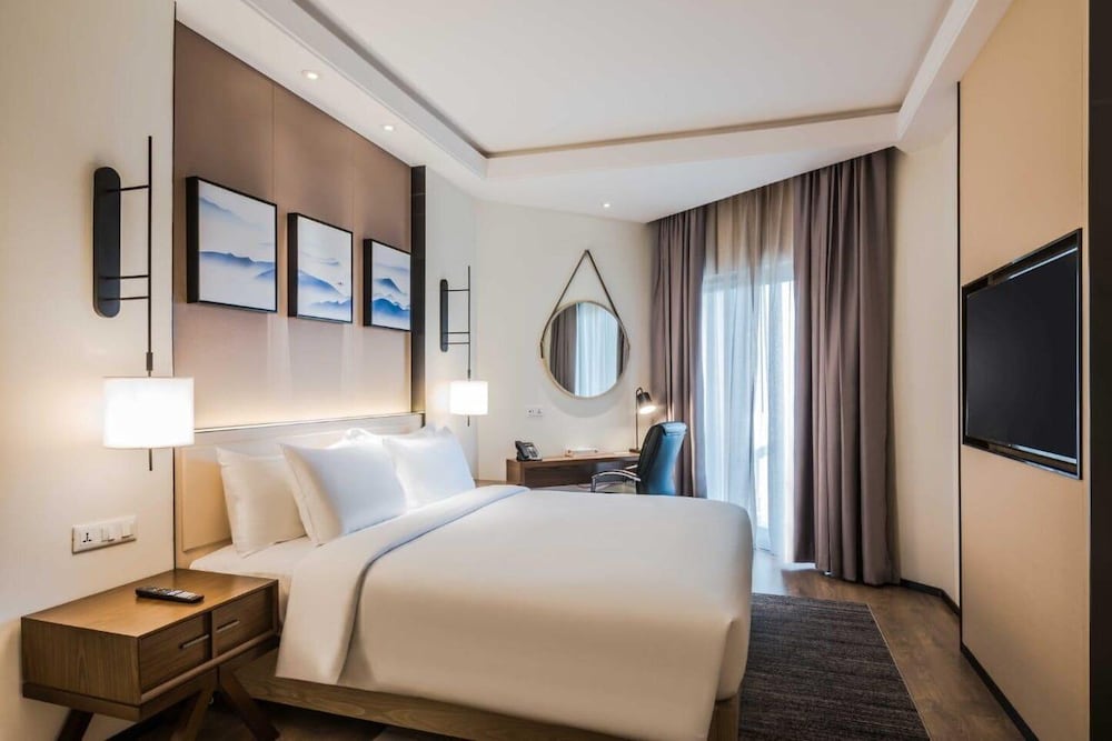 Standard King Room photo 1
