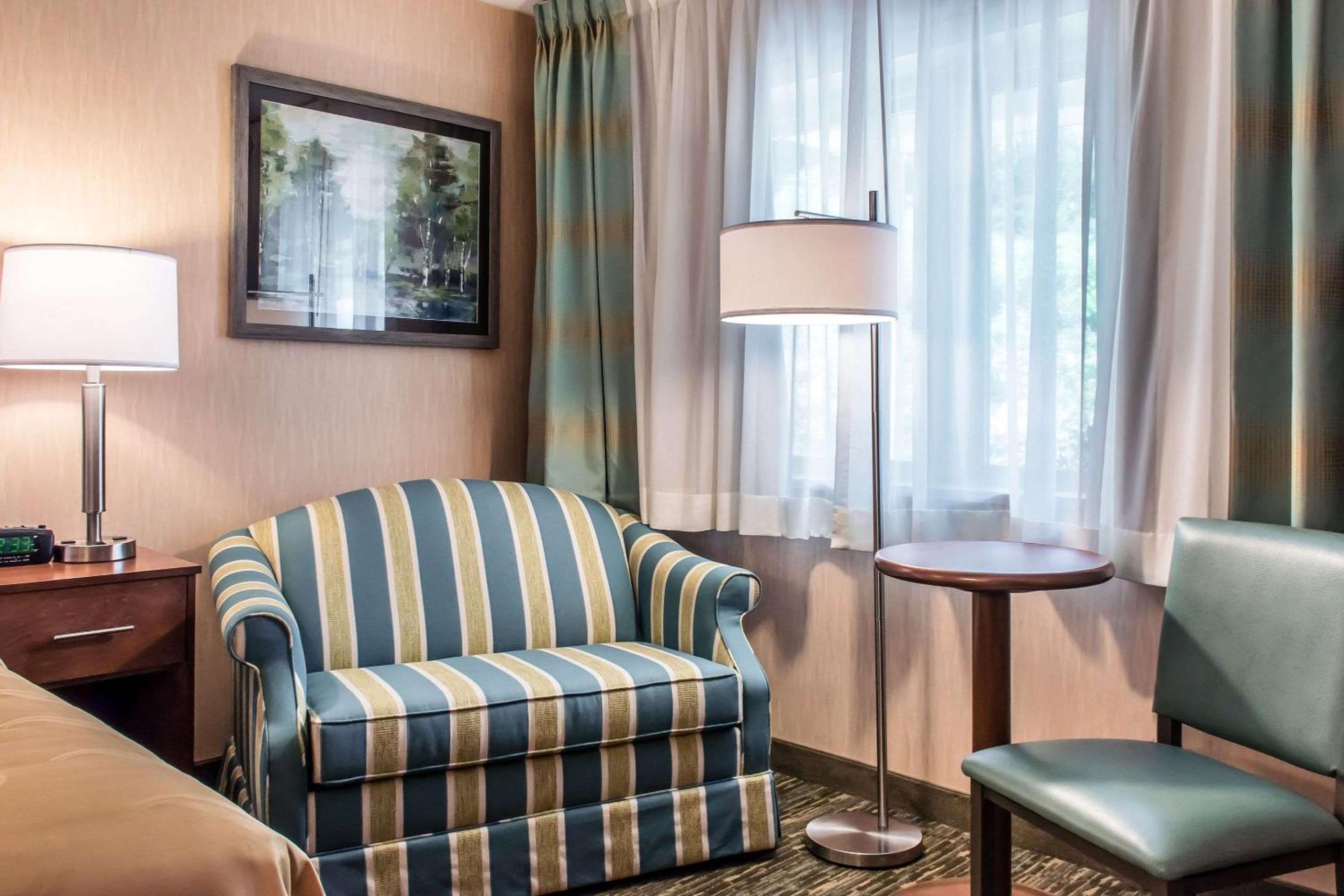 Business King Room photo 1