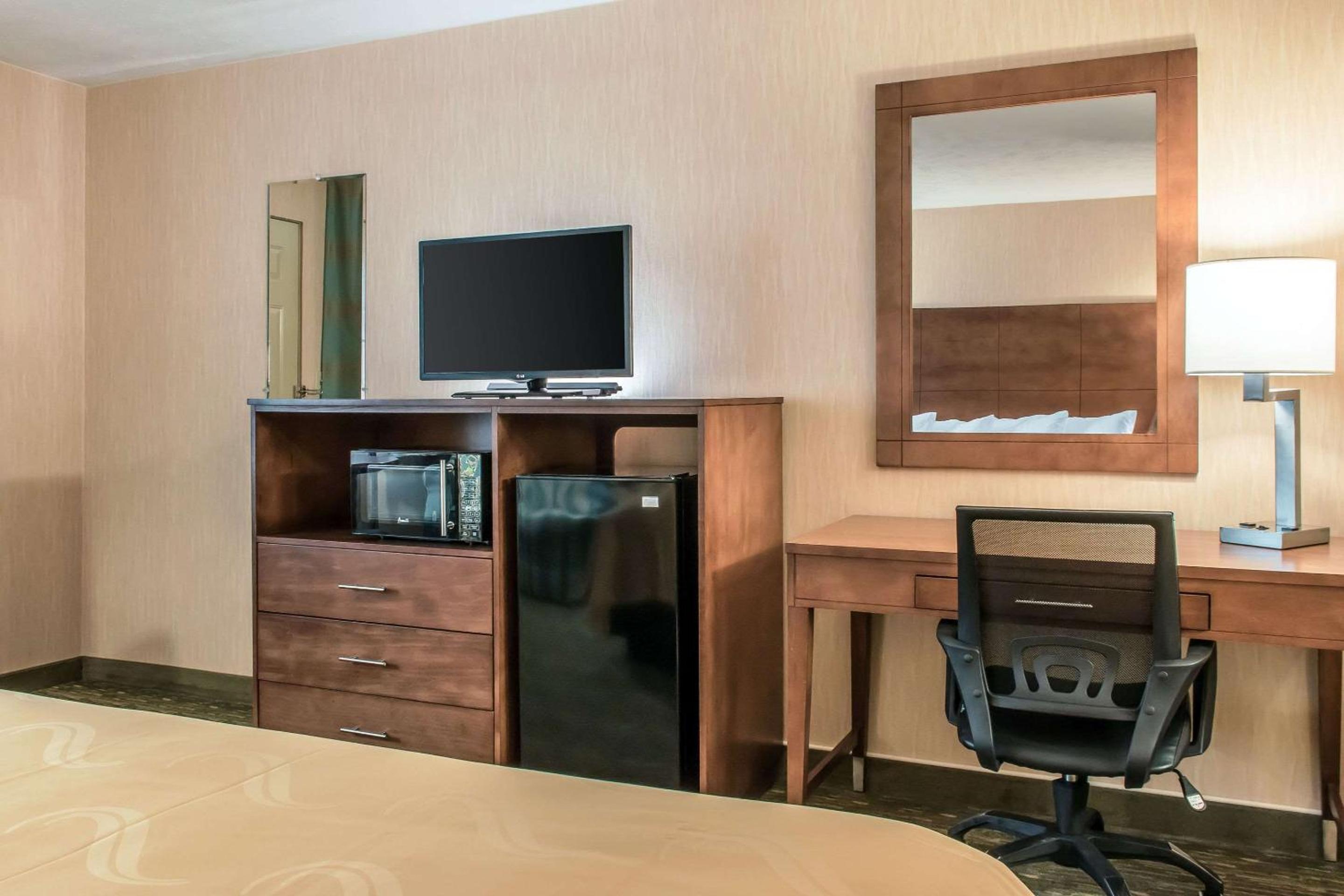 Business King Room photo 2