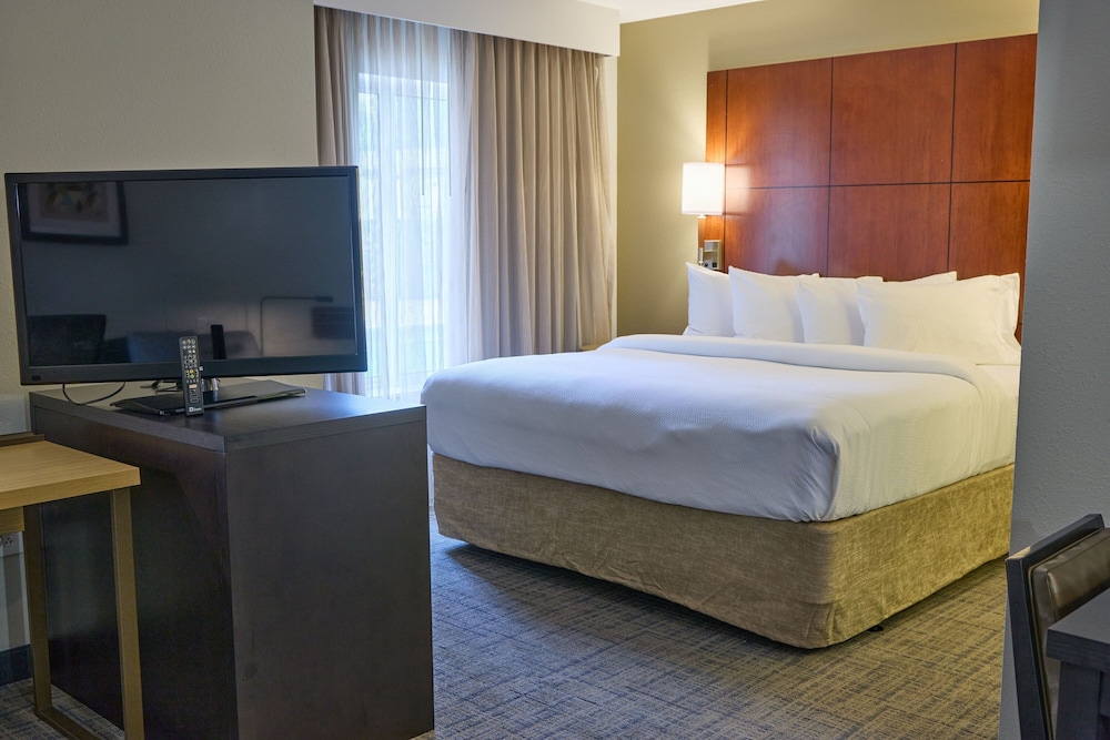Suite, 1 Bedroom photo 2
