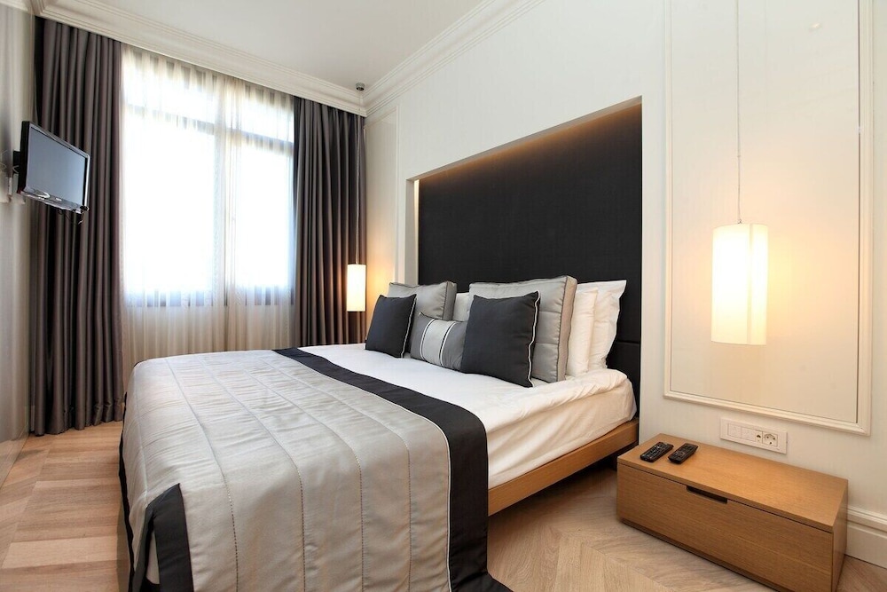 Luxury Suite photo 1