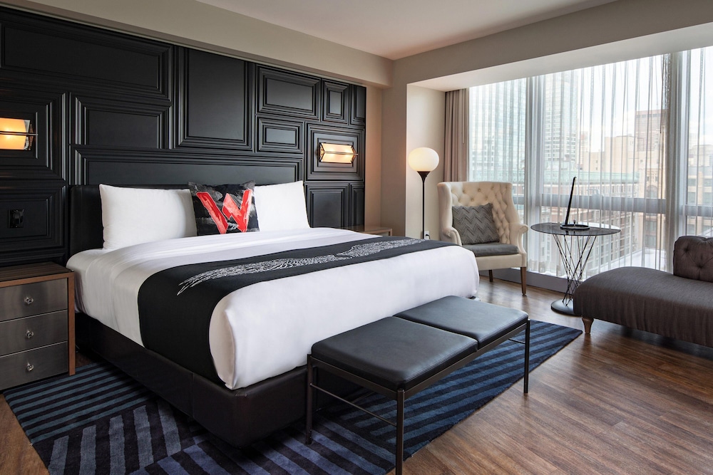 Room, 1 King Bed (Mobility/Hearing Access, Roll-in Shwr)