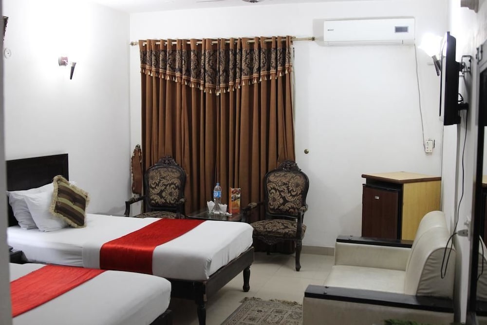 Deluxe Double or Twin Room
