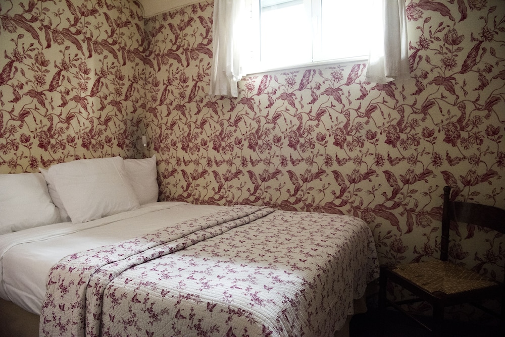 Economic Semi Basement Double Room - Photo 3